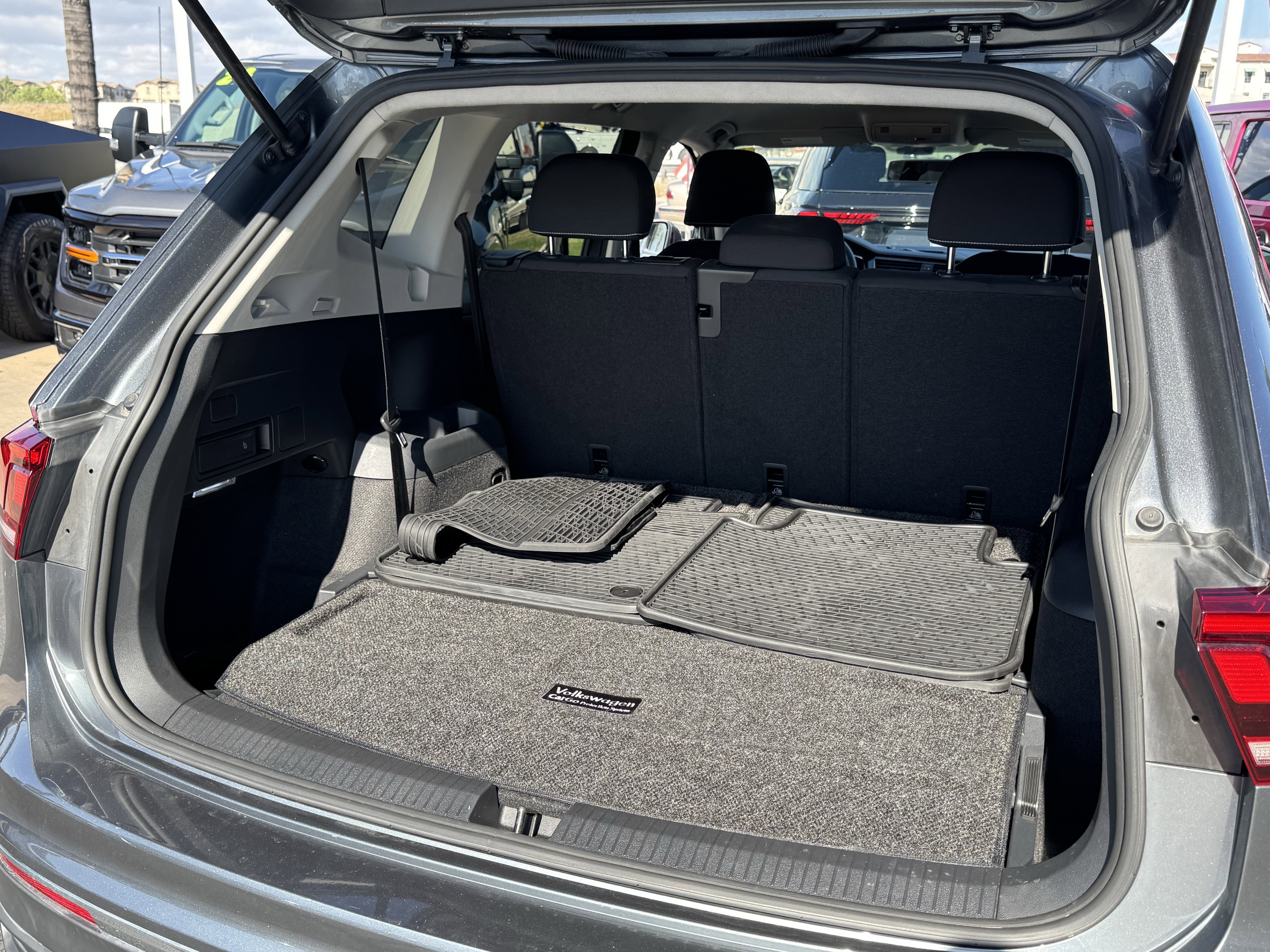 Used 2022 Volkswagen Tiguan S FWD image 36