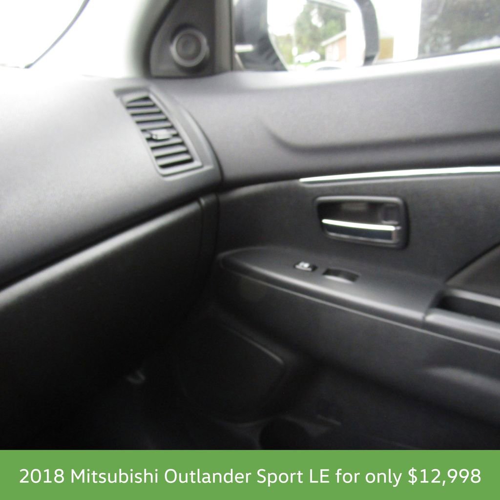 Used 2018 Mitsubishi Outlander Sport LE AWD/4WD image 31