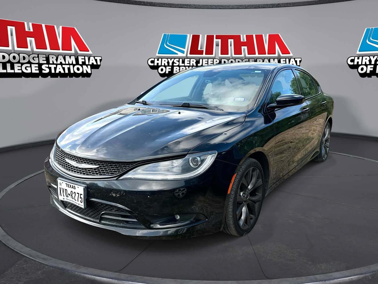 Used 2015 Chrysler 200 S w/ Navigation & Sound Group I FWD image 1