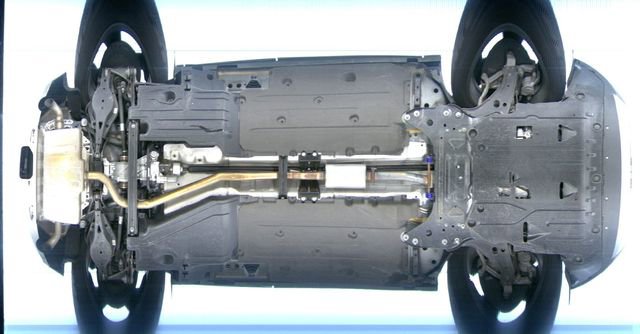 Used 2024 Volvo XC40 B5 Plus image 19