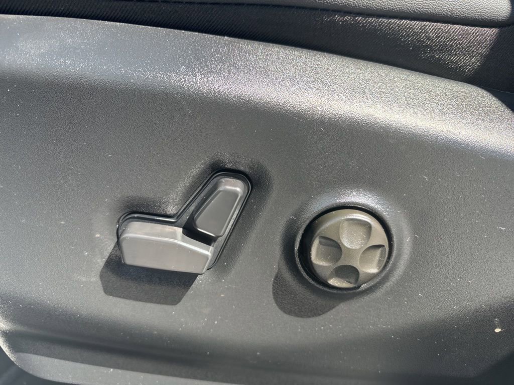 New 2025 Chrysler Pacifica Select image 13