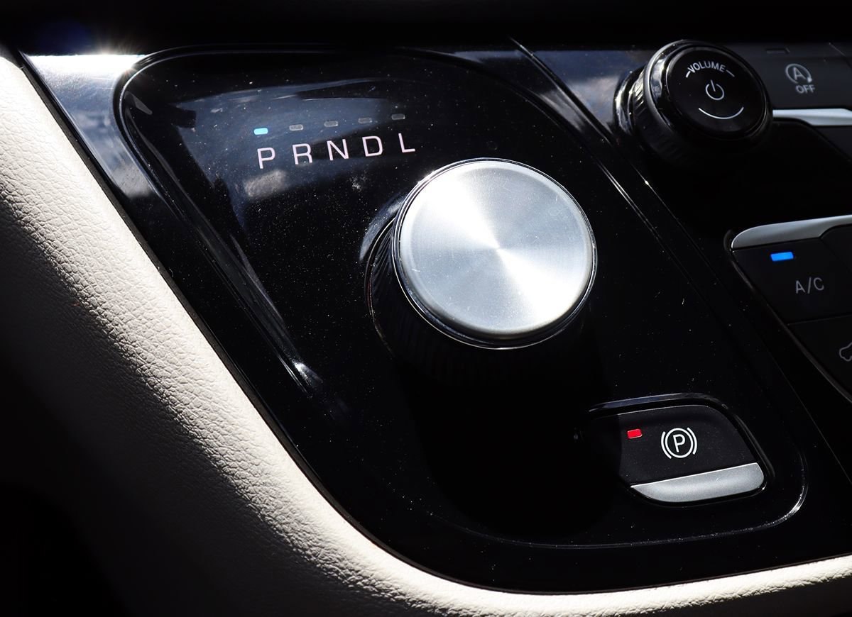 Used 2023 Chrysler Voyager LX FWD image 54