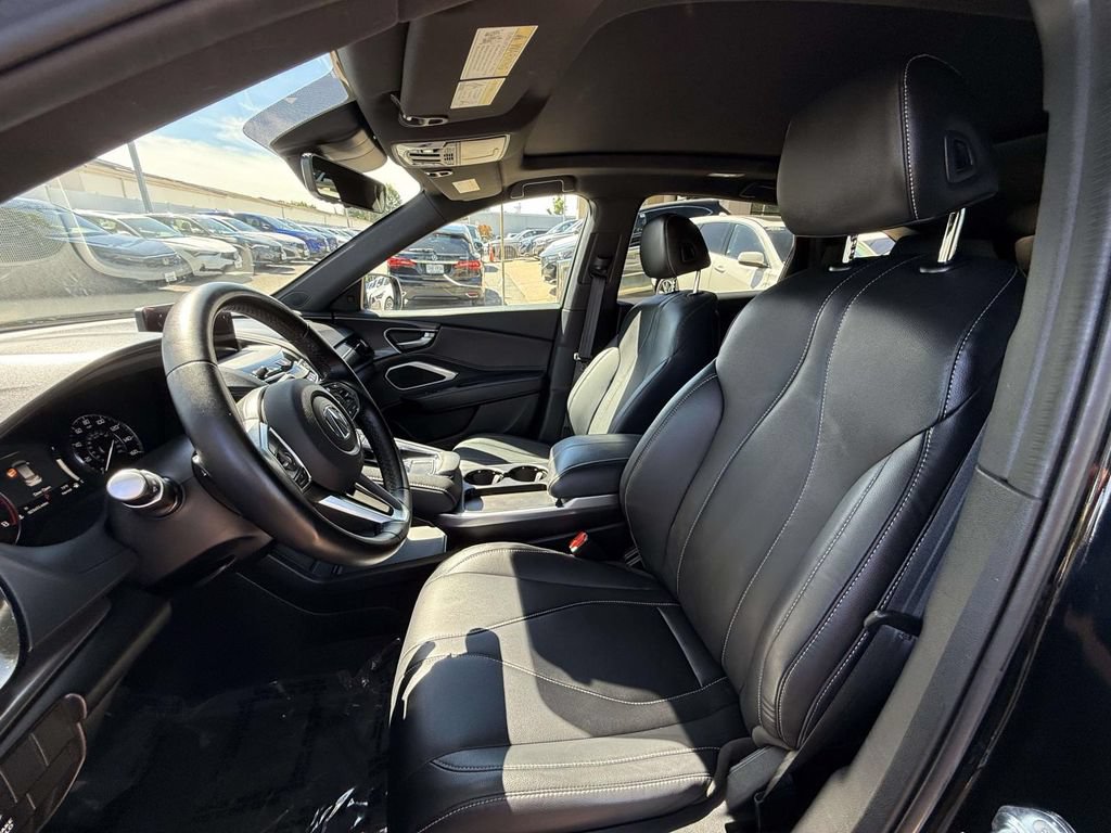 Used 2025 Acura RDX SH-AWD image 12