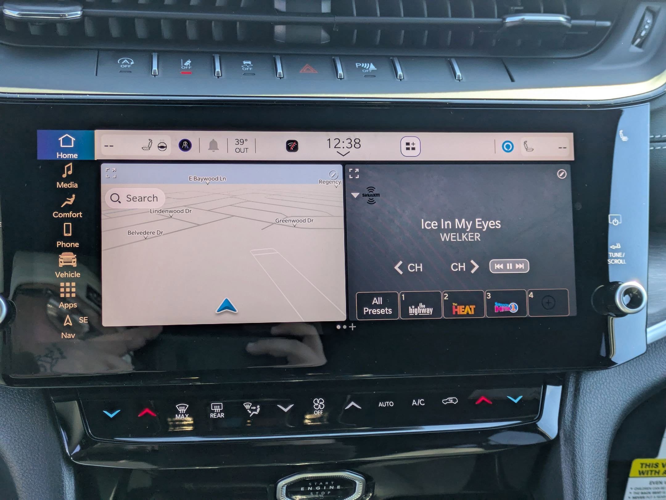 New 2026 Jeep Grand Cherokee Altitude AWD/4WD image 18