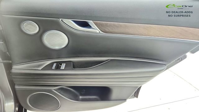 Used 2024 Genesis G80 image 28