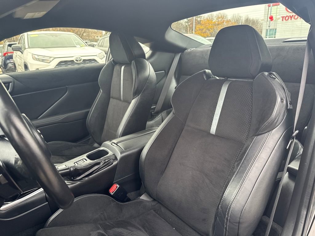 Used 2024 Toyota GR86 Premium image 12