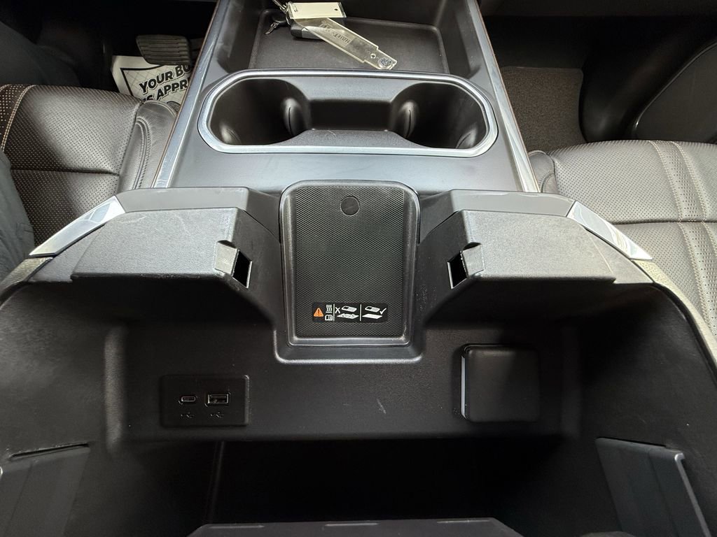 Used 2024 Chevrolet Silverado 3500 High Country w/ Technology Package image 26