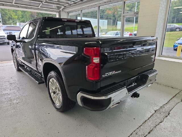 Used 2021 Chevrolet Silverado 1500 LTZ w/ LTZ Premium Package AWD/4WD image 3