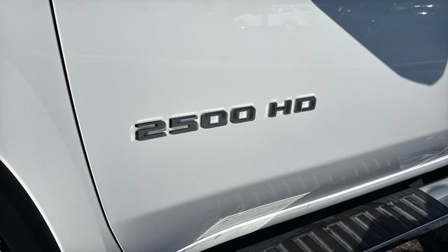 Used 2025 Chevrolet Silverado 2500 LT w/ Convenience Package RWD image 37