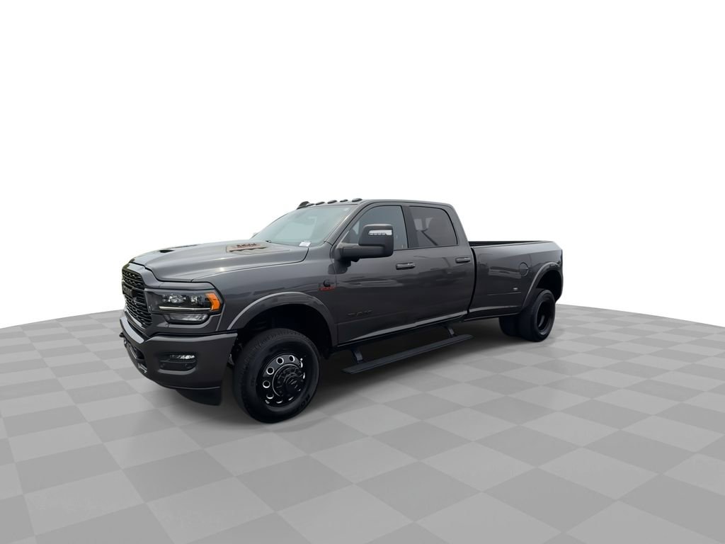 Used 2024 RAM 3500 Limited w/ Night Edition AWD/4WD image 4