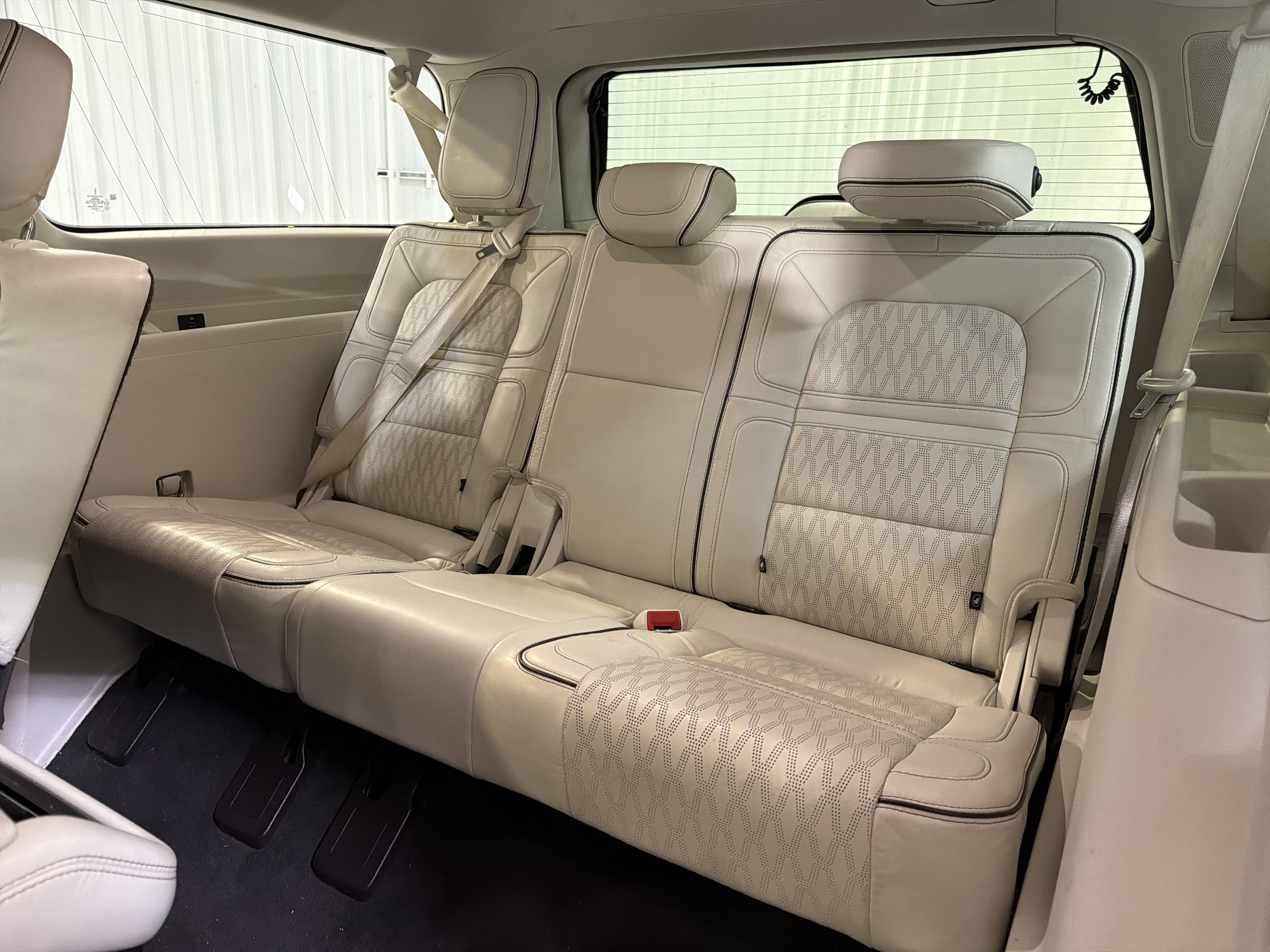 Used 2021 Lincoln Navigator L Black Label w/ Cargo Convenience Package image 11