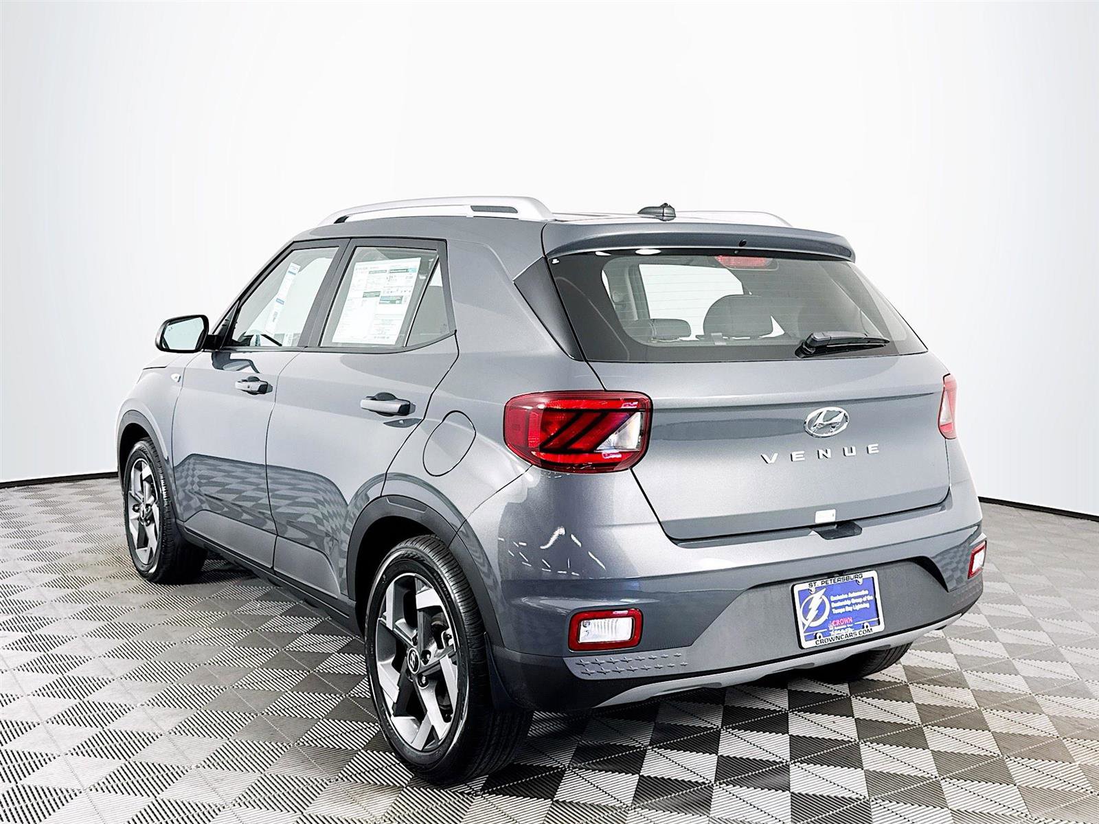 New 2025 Hyundai Venue SEL image 5