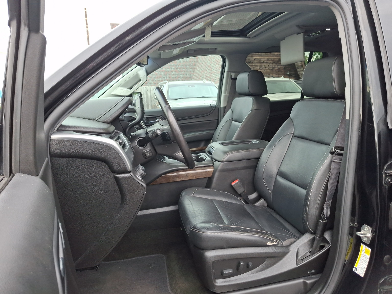 Used 2018 Chevrolet Suburban LT AWD/4WD image 14