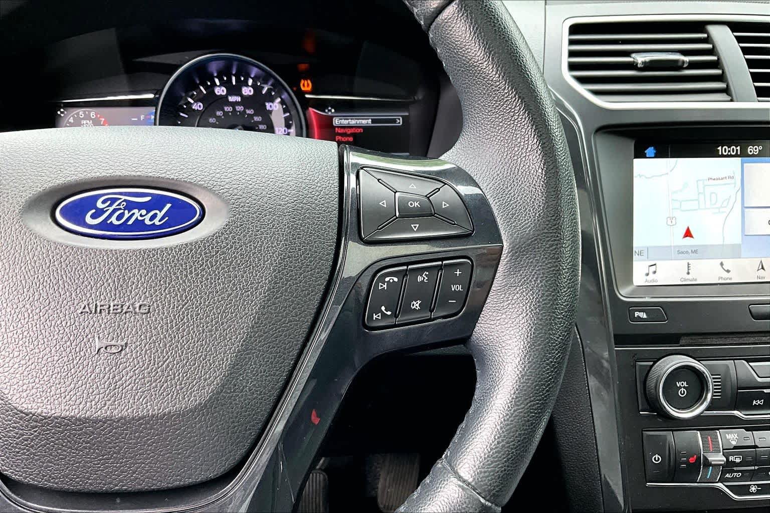 Used 2018 Ford Explorer XLT w/ Equipment Group 202A AWD/4WD image 25