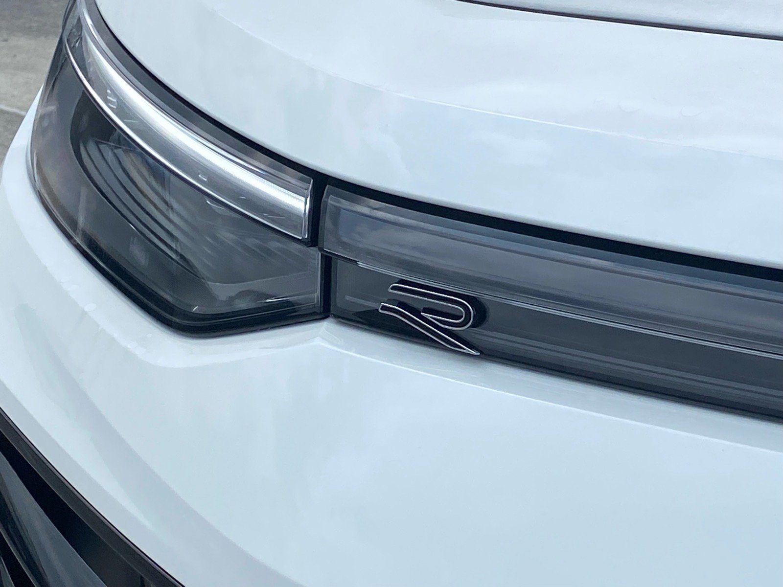 New 2026 Volkswagen Tiguan SE R-Line AWD/4WD image 3
