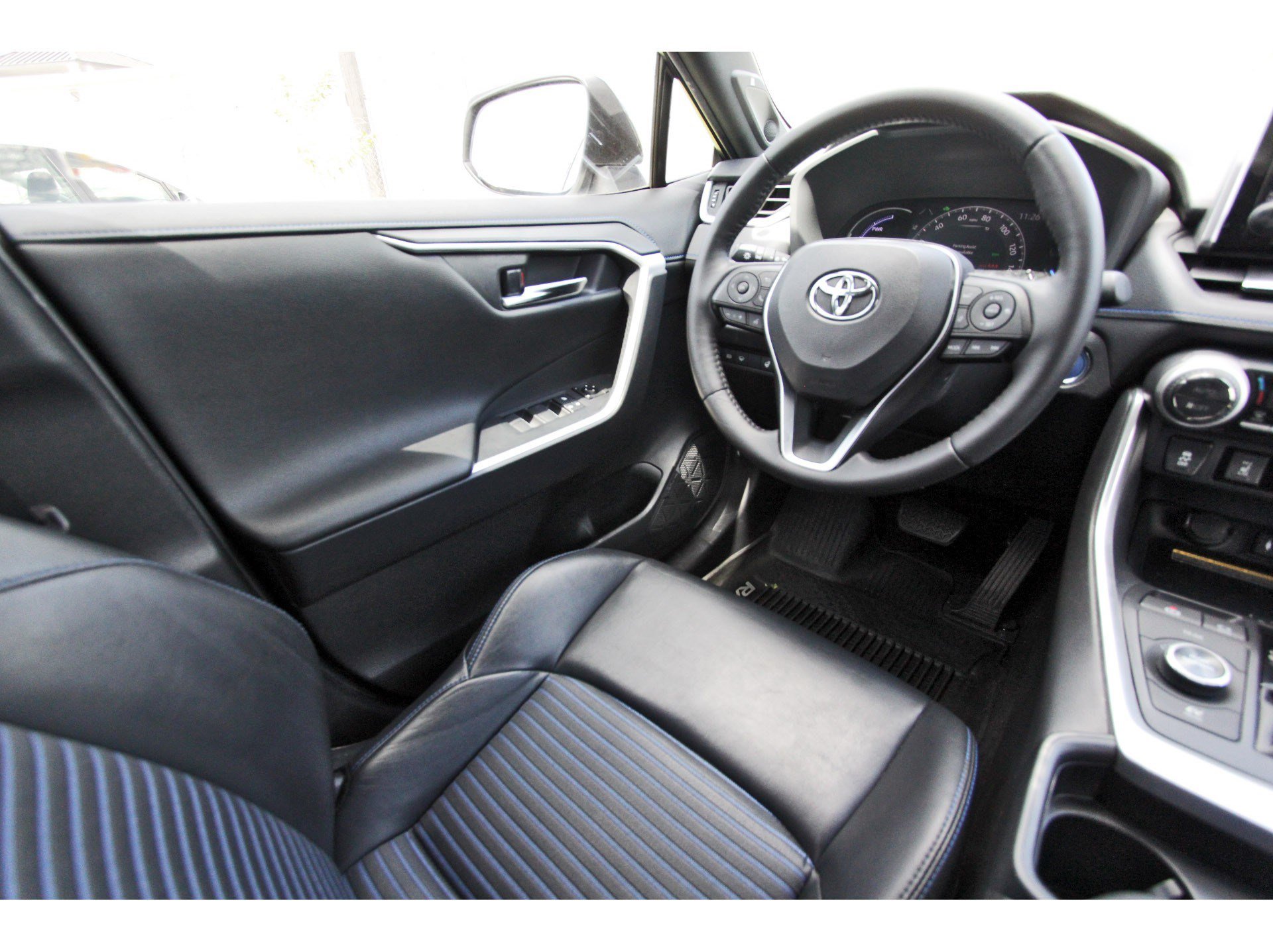Used 2019 Toyota RAV4 XSE AWD/4WD image 9