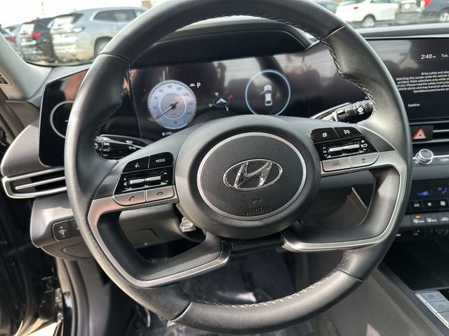 Used 2023 Hyundai Elantra SEL w/ Convenience Package image 13
