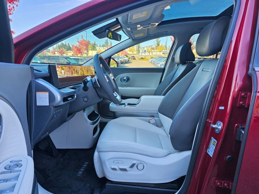 New 2026 Hyundai Ioniq 9 Limited w/ Tow & Go Package image 16