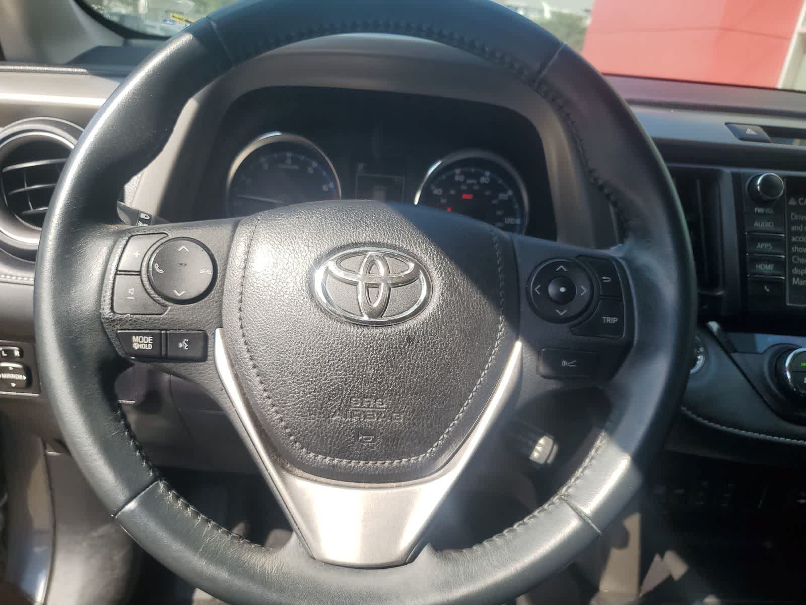 Used 2016 Toyota RAV4 Limited FWD image 14