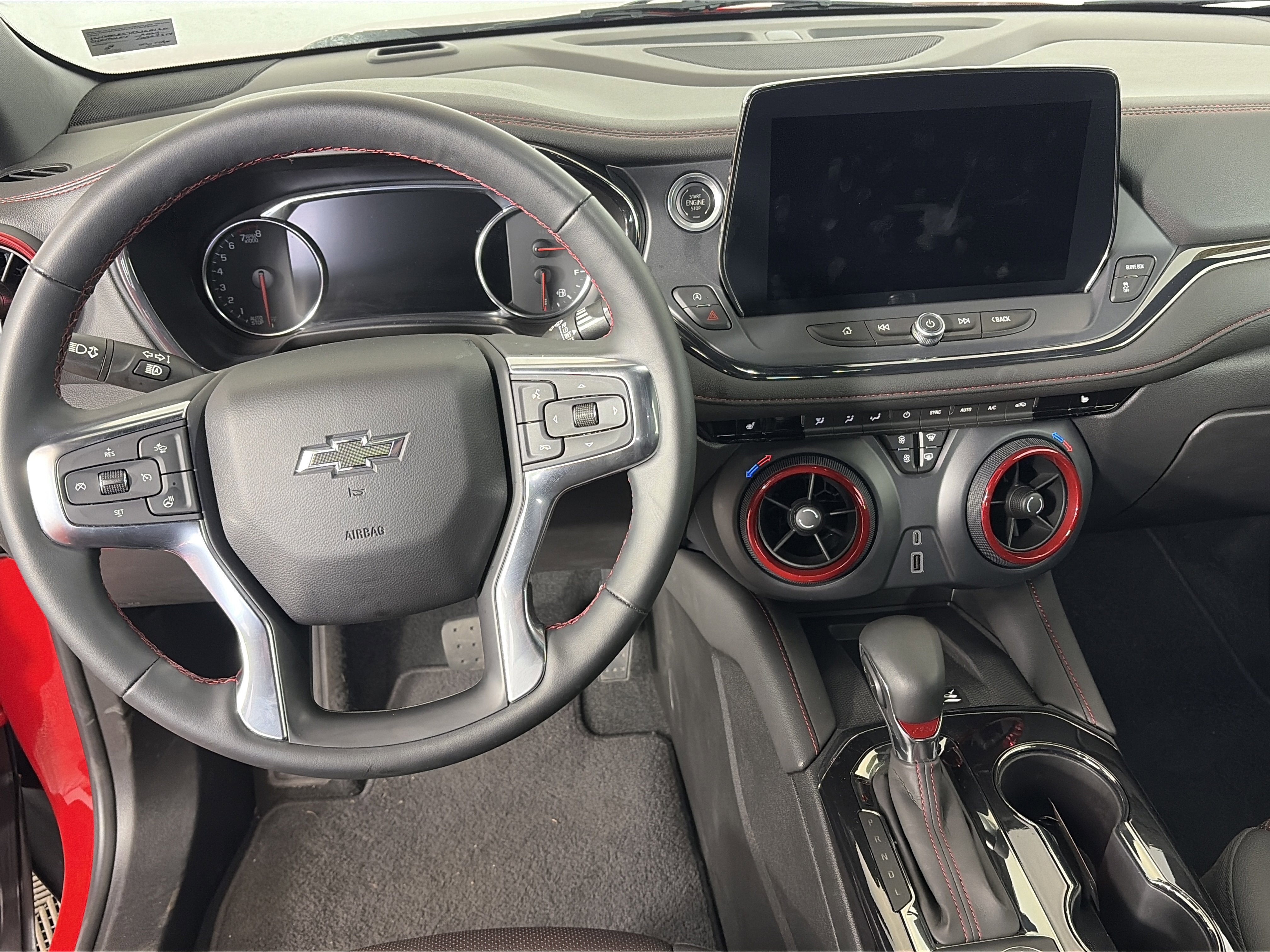 Certified 2024 Chevrolet Blazer RS w/ Driver Confidence II Package image 3