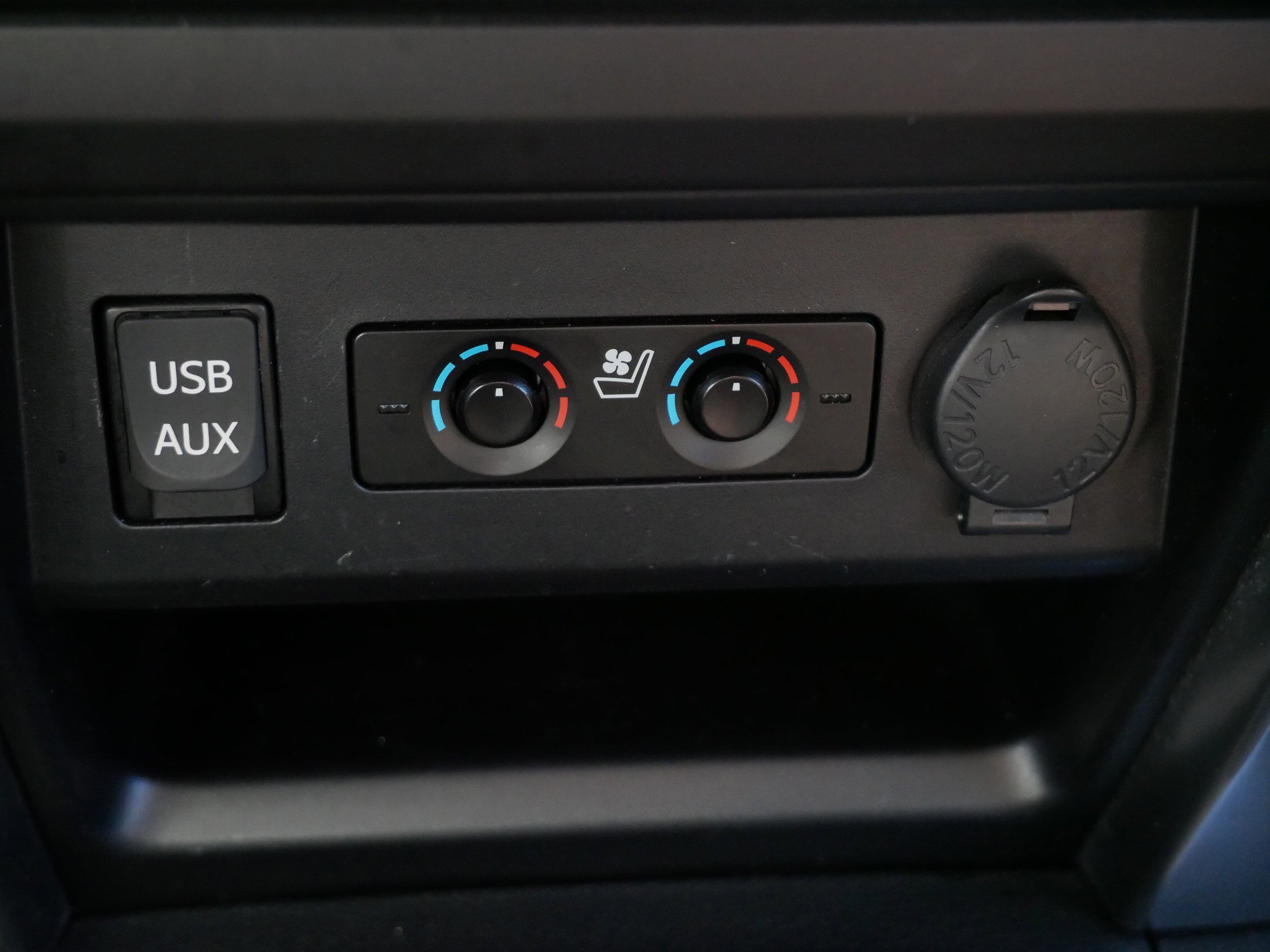 Used 2018 Toyota 4Runner Limited AWD/4WD image 30