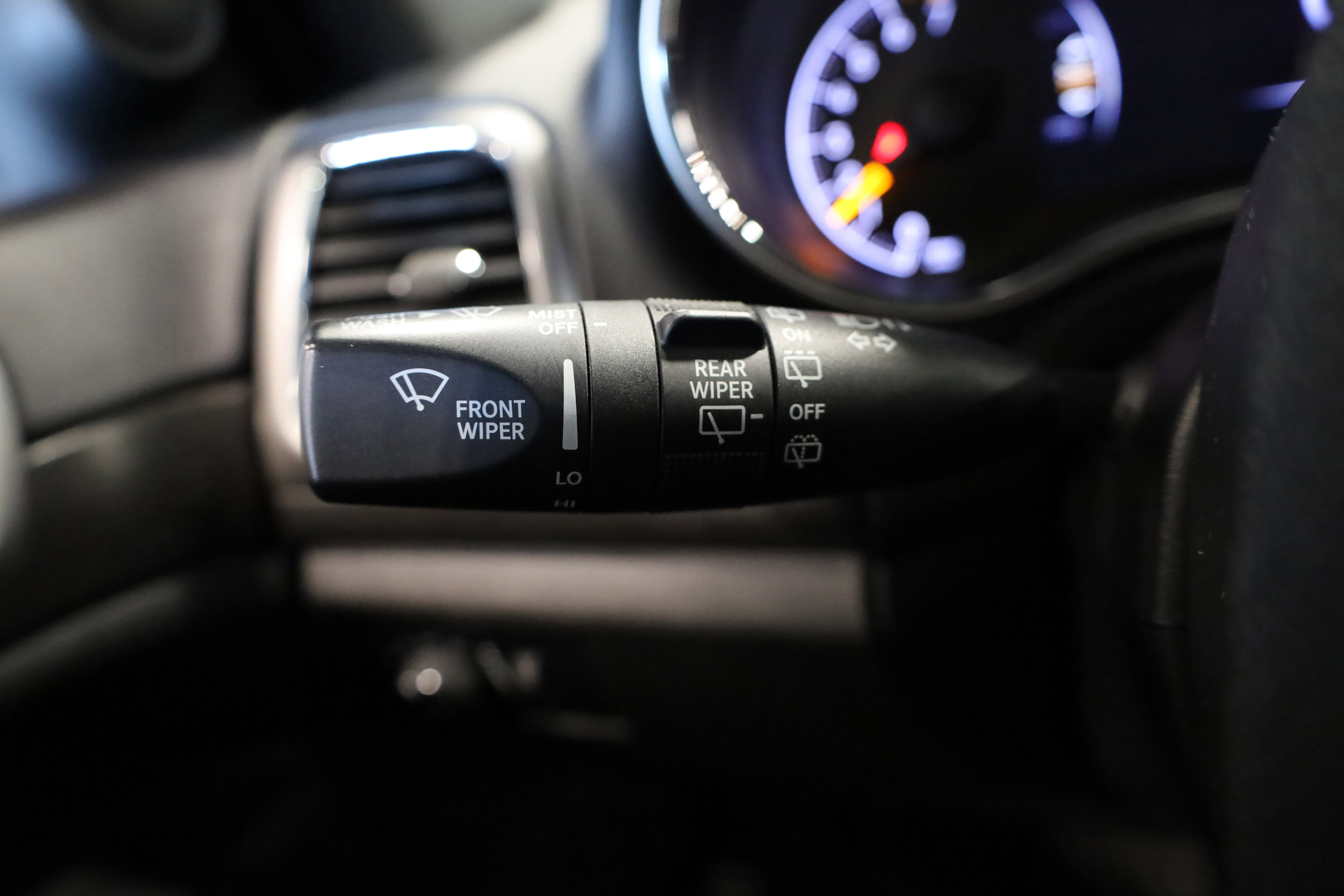 Used 2018 Jeep Grand Cherokee Altitude image 22