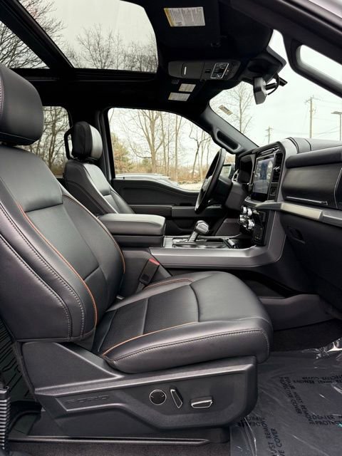 Used 2025 Ford F150 Lariat w/ Equipment Group 502A High image 19