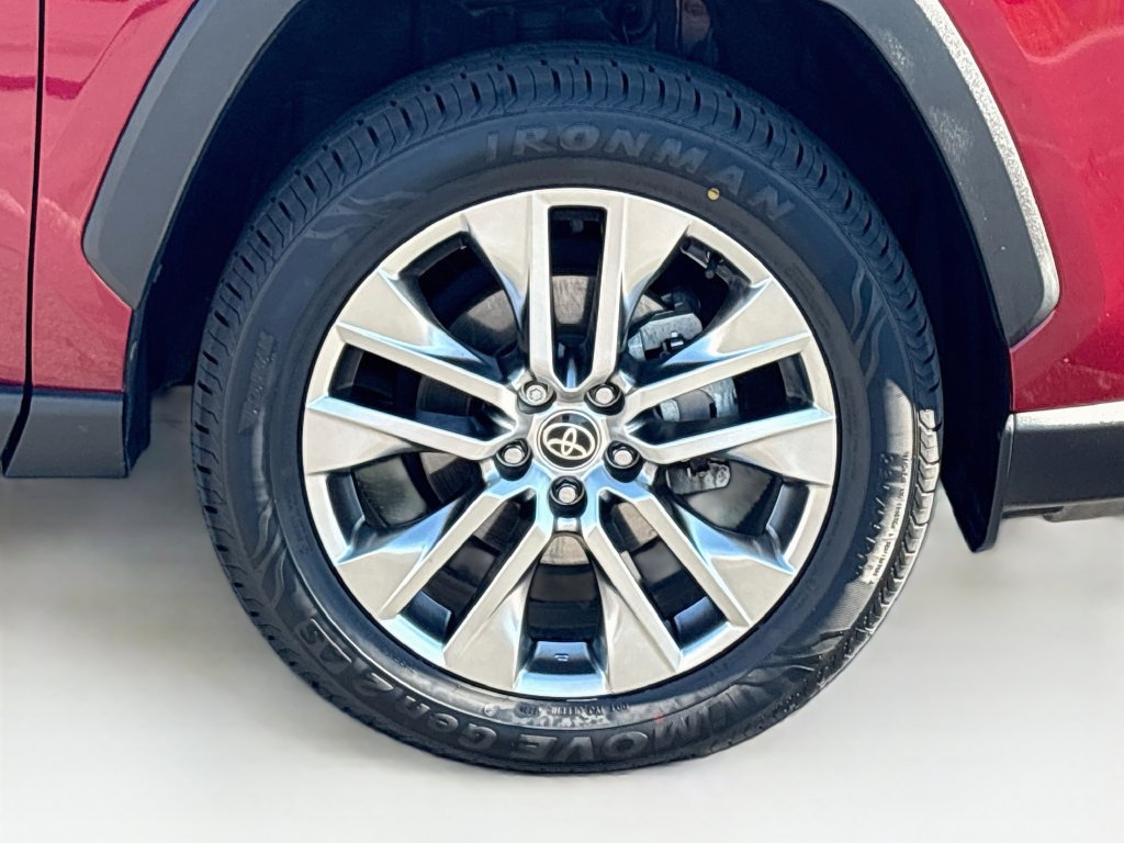 Certified 2021 Toyota RAV4 Limited FWD image 32