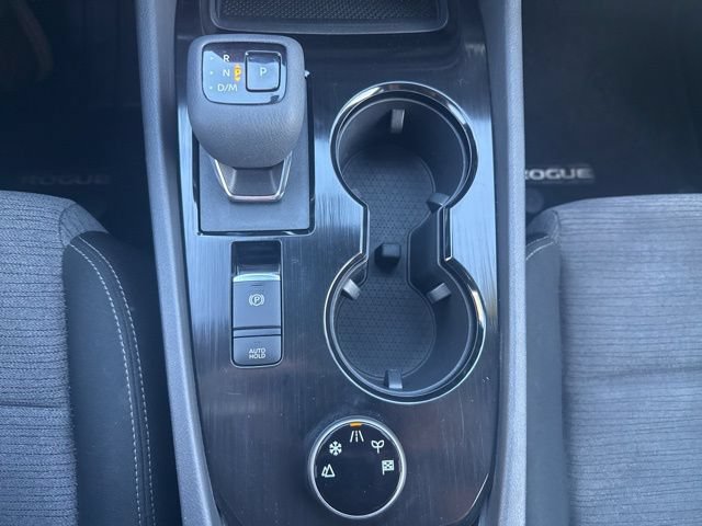 Used 2023 Nissan Rogue SV AWD/4WD image 19