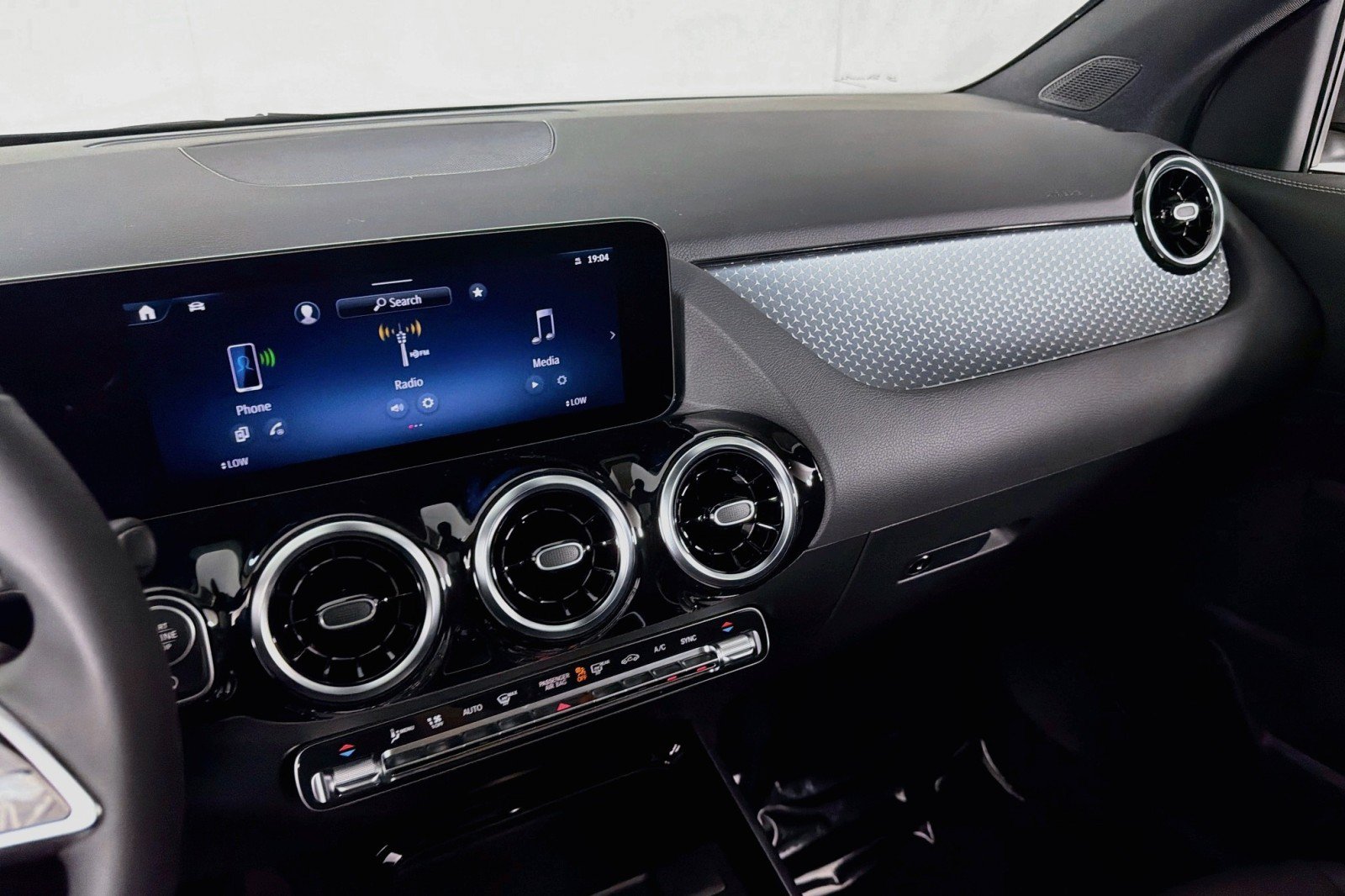 New 2026 Mercedes-Benz GLA 250 image 19