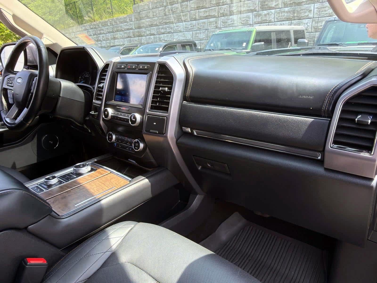 Used 2020 Ford Expedition Platinum AWD/4WD image 13