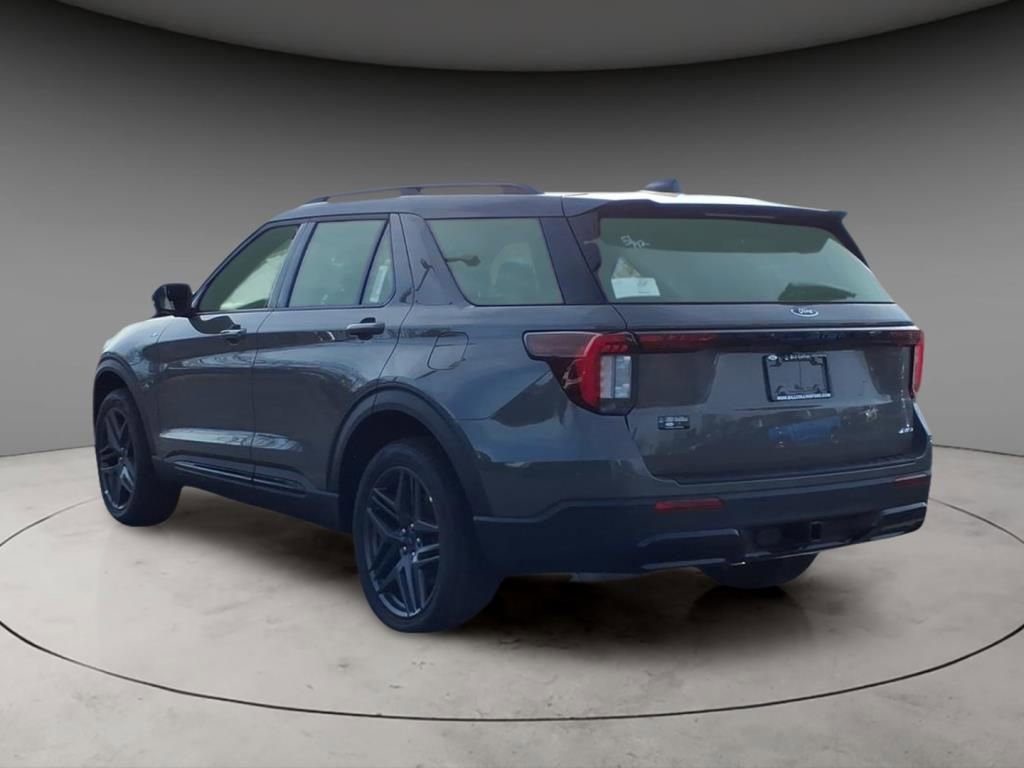 New 2026 Ford Explorer ST-Line w/ ST-Line Street Pack image 3