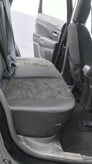 Used 2014 Mitsubishi Outlander Sport SE AWD/4WD image 10