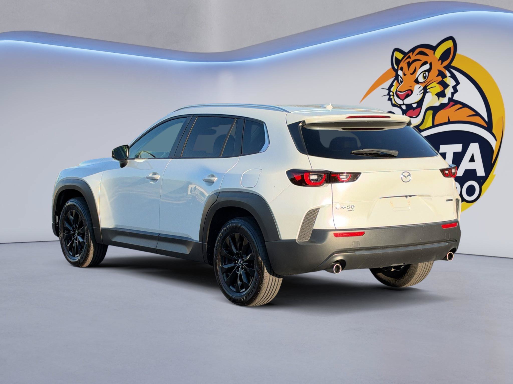 Used 2025 MAZDA CX-50 AWD 2.5 S w/ Premium Package image 6