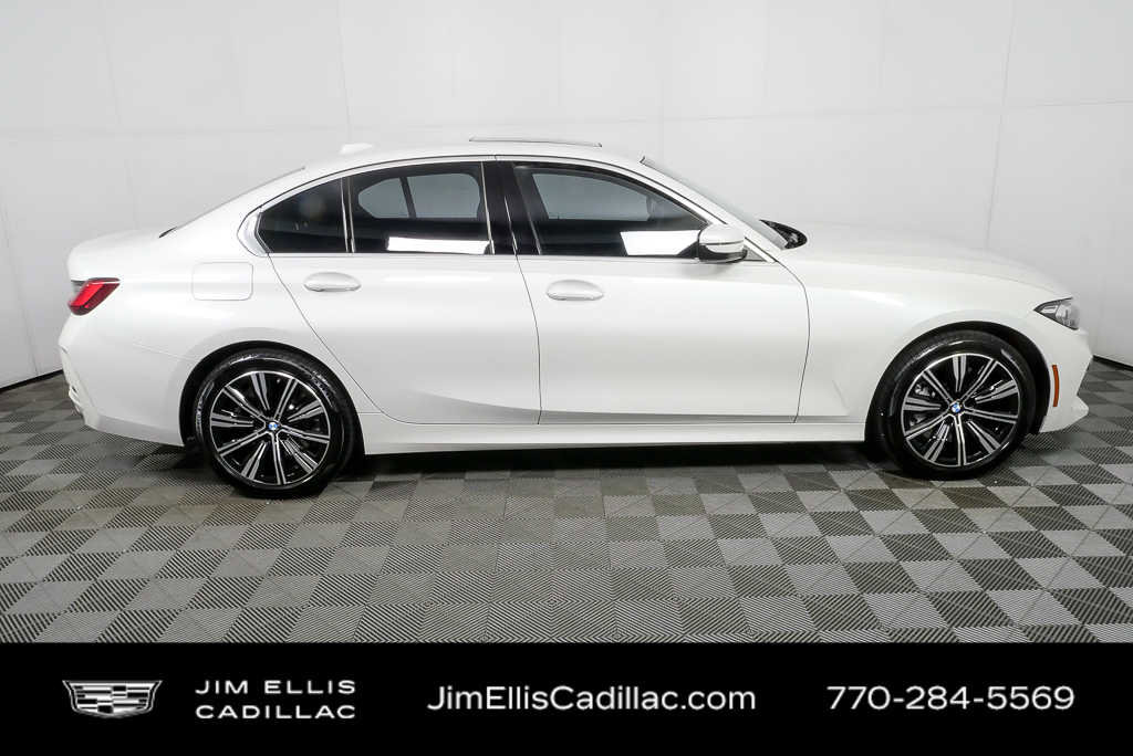 Used 2025 BMW 330i xDrive Sedan AWD/4WD image 2