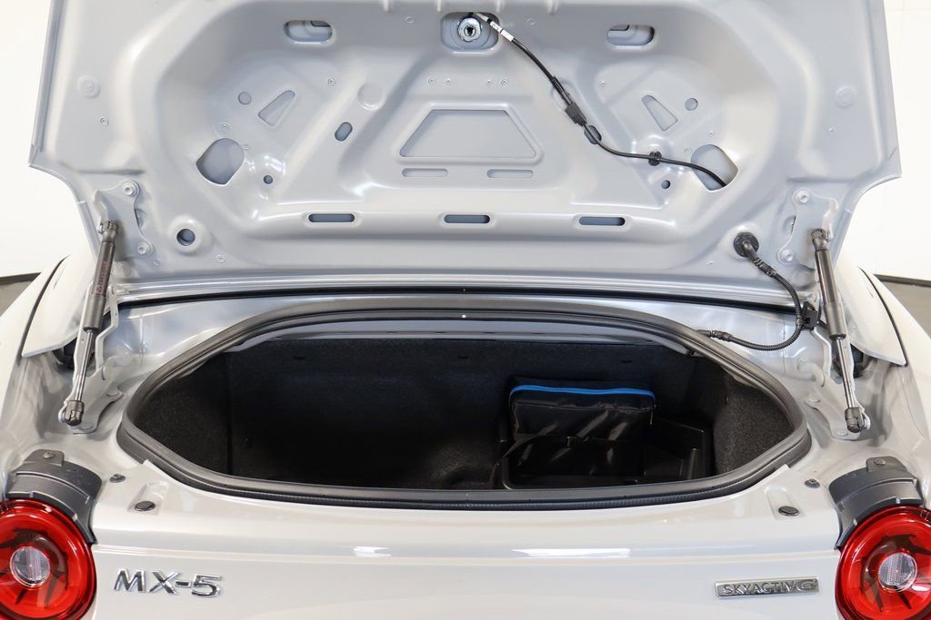 New 2026 MAZDA MX-5 Miata RF Club w/ Interior Package RWD image 9