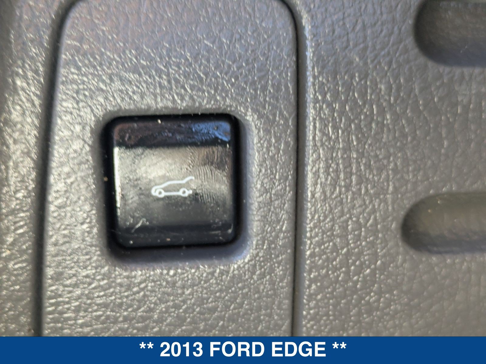 Used 2013 Ford Edge SEL FWD image 15