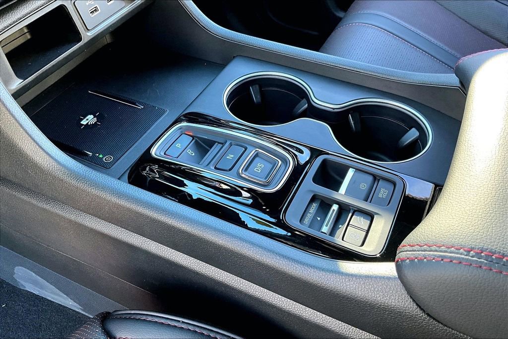 Certified 2025 Honda Pilot Black Edition image 13