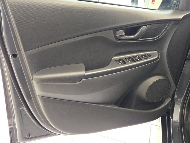 Used 2022 Hyundai Kona SEL w/ Cargo Package FWD image 15
