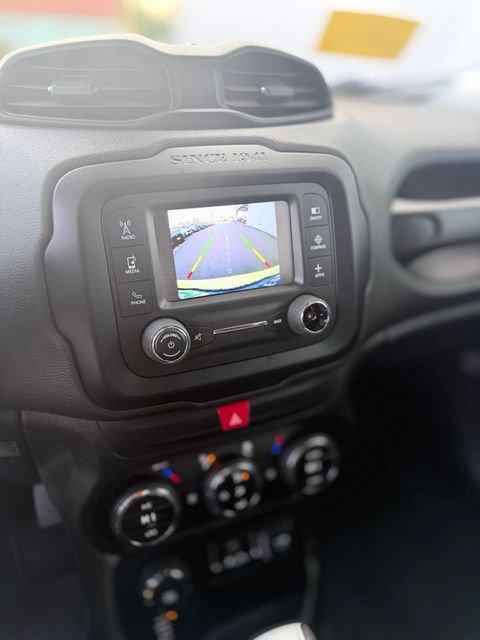 Used 2017 Jeep Renegade Altitude AWD/4WD image 10