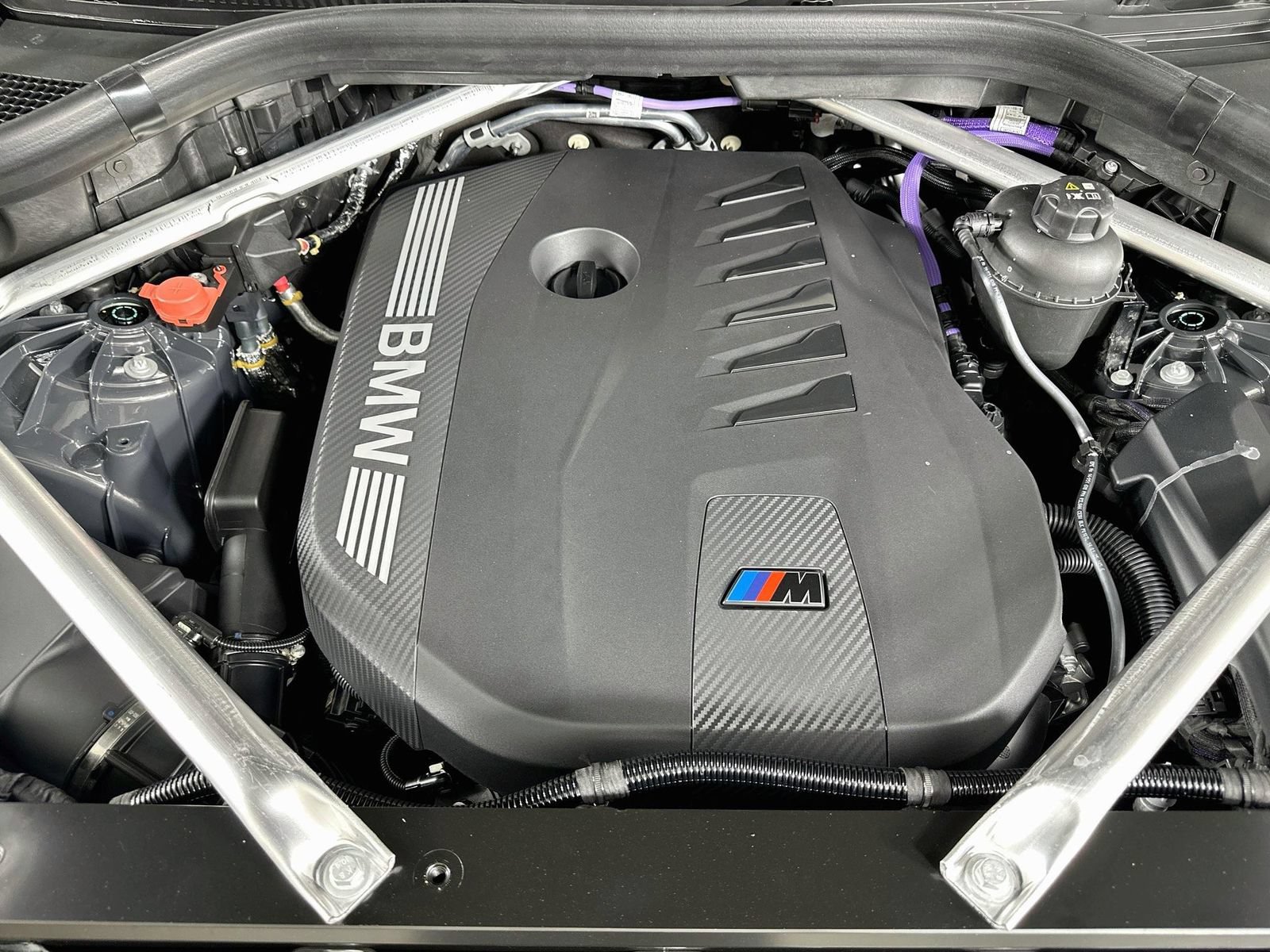 New 2027 BMW X6 xDrive40i w/ Executive Package AWD/4WD image 13