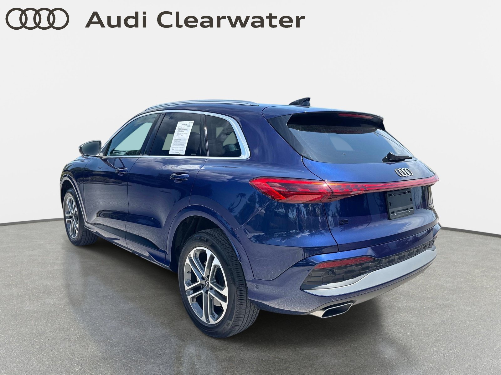 Used 2025 Audi Q5 Premium w/ Convenience Package AWD/4WD image 3