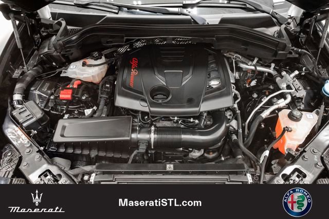 Used 2024 Alfa Romeo Stelvio Ti image 3