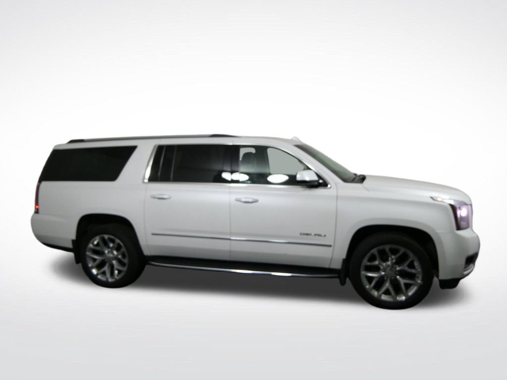 Used 2017 GMC Yukon XL Denali w/ Open Road Package AWD/4WD image 2