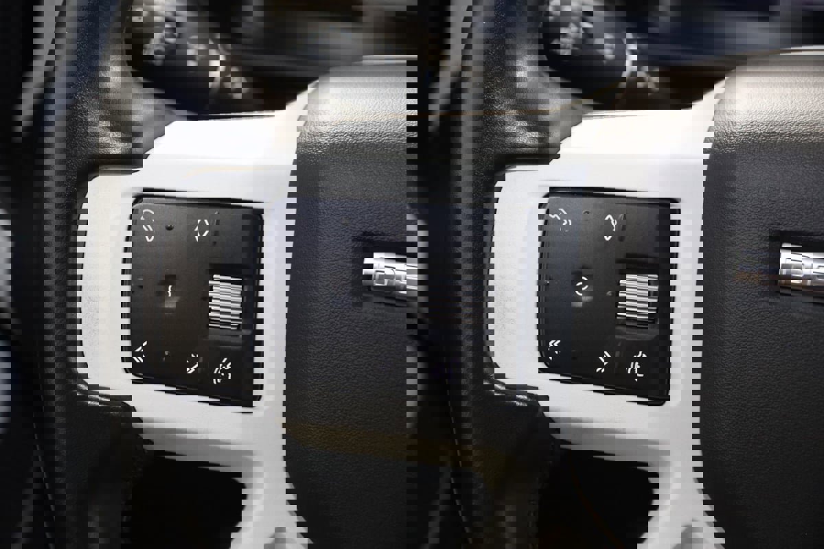 Used 2023 Land Rover Defender 110 S image 43