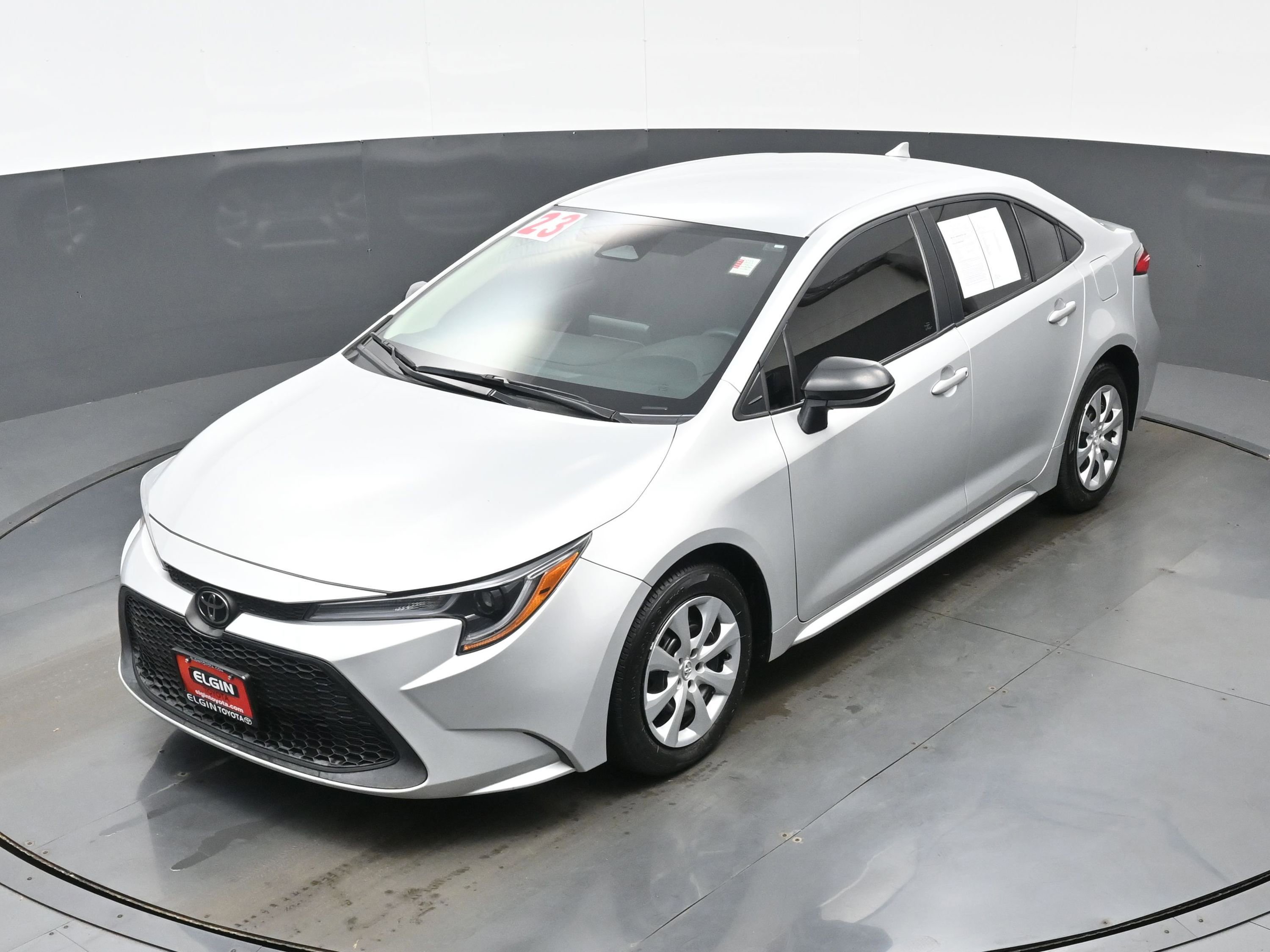 Used 2023 Toyota Corolla LE image 33