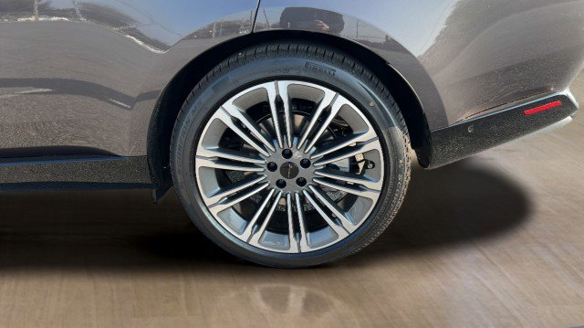 New 2026 Land Rover Range Rover SE image 18