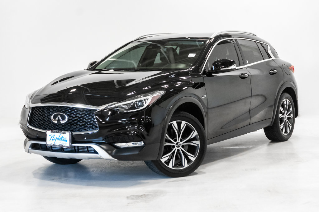 Used 2017 INFINITI QX30 Premium w/ Technology Package AWD/4WD image 1