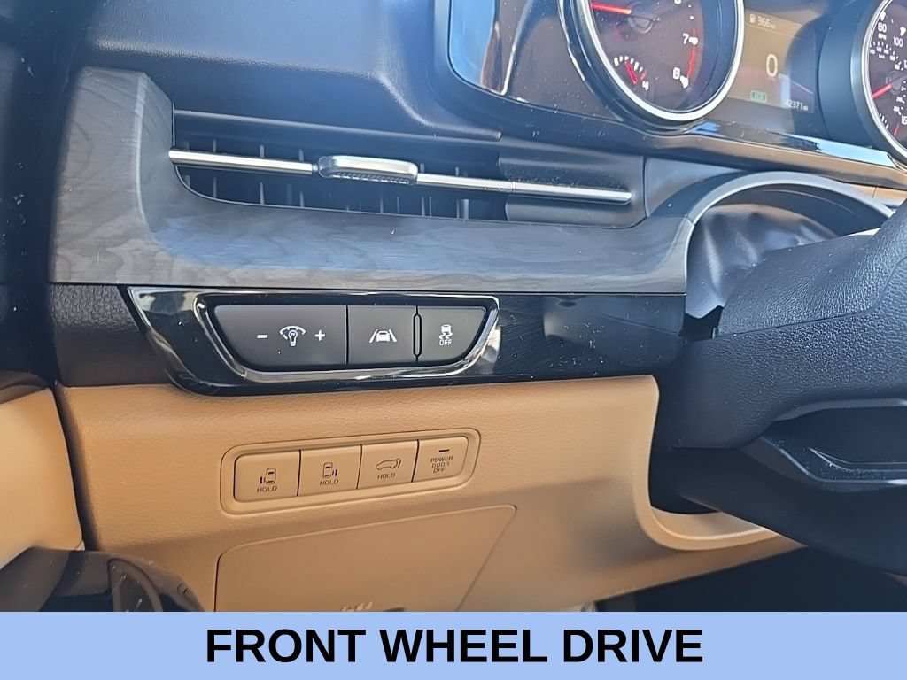 Used 2023 Kia Carnival EX FWD image 26
