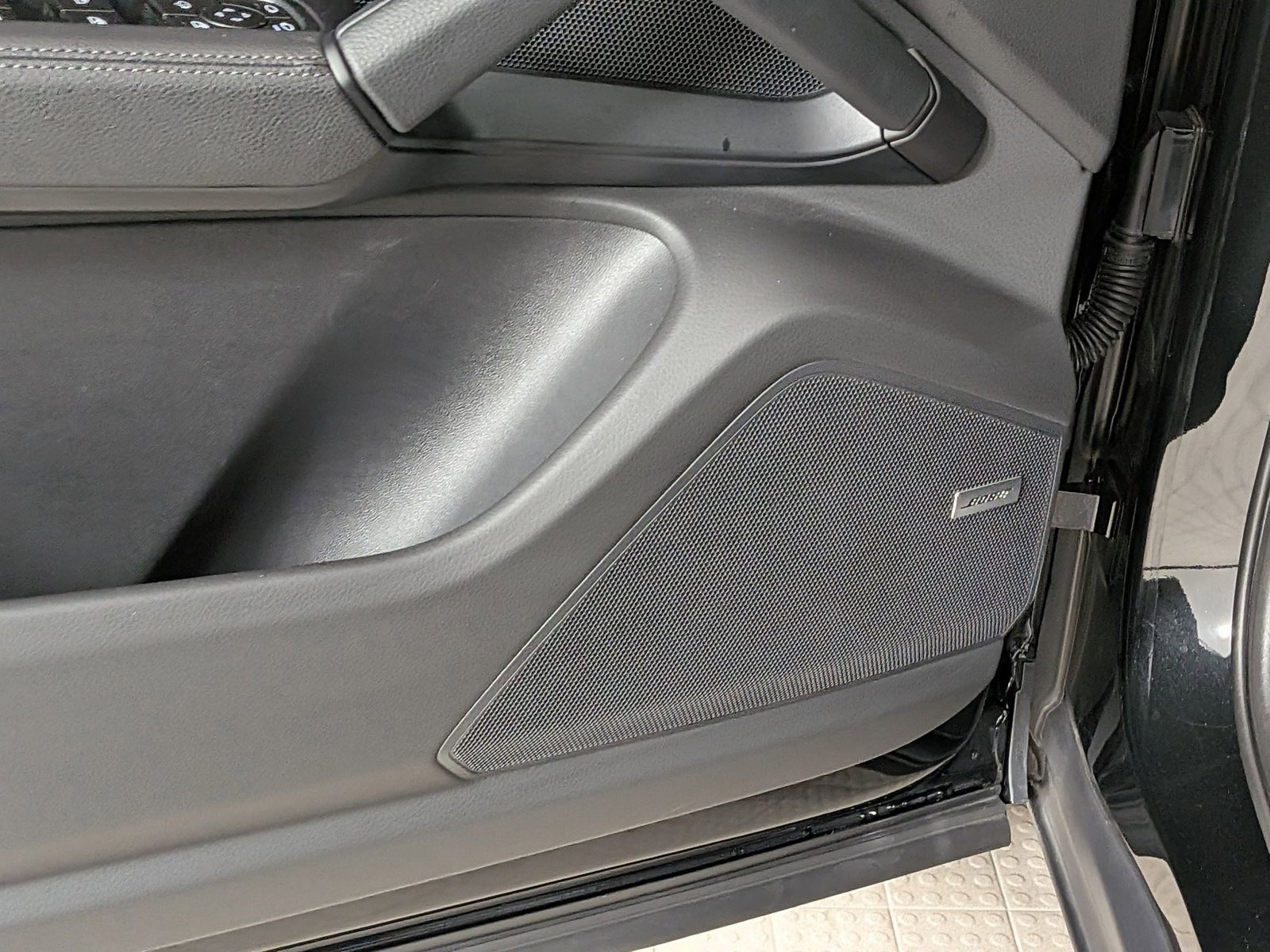 Certified 2025 Porsche Cayenne AWD/4WD image 14